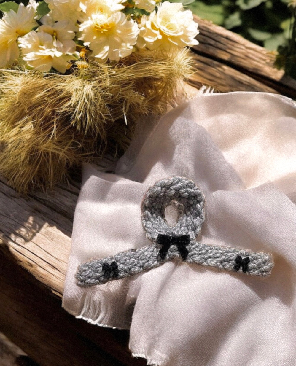 Stonewash Loop Crochet Hair Claw Clip