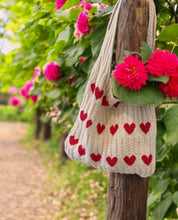the love knot crochet tote